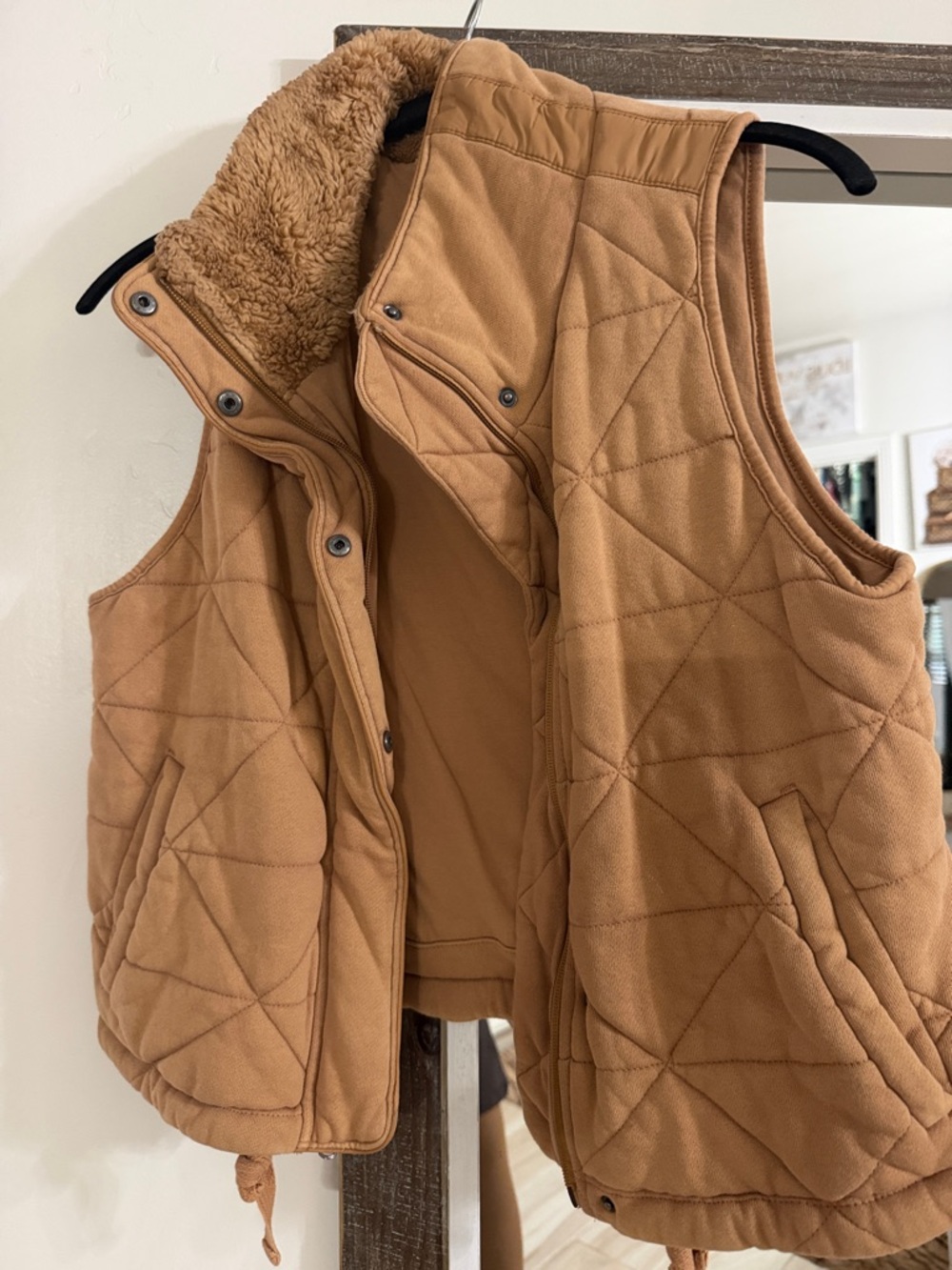 CALIA by Carrie Underwood Quilted Fleece Vest in Camel Brown